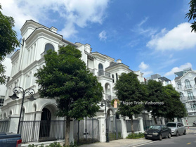 Hot! Siêu phẩm song lập 150m2 gần hồ chỉ 28 tỷ tại Vin OCP1 Gia Lâm. Chủ cần tiền nên bán gấp