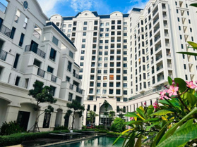 Duy nhất căn hộ 2PN full nội thất tầng cao Swanbay giá bán 2tỷ450 (tặng nội thất + full thuế phí)