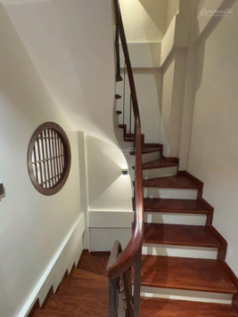 Bán nhà cách 20m tới phố Đặng Thái Thân, Hoàn Kiếm, DT 51m2 6 tầng MT 4,5m thang máy, giá 20 tỷ