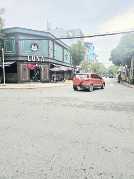 Bán nhà mặt phố 286mv đất với ngang 12m mặt tiền đường số 65, P. Tân Phong, Quận 7, chỉ 156 tr/mv