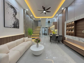 Bán nhà 3.5 Tầng full nội thất. Kiệt 458 Ông Ích Khiêm, gần Nguyễn Hoàng. Cách đường 20m.