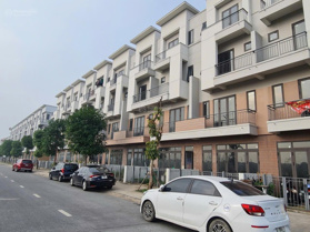BÁN CĂN SHOPHOUSE 75m2 ĐỐI DIỆN TRUNG CƯ .SÁT VÁCH NINH HIỆP