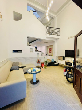 BÁN GẤP TRƯỚC TẾT HXH NHÀ MỚI 4 TẦNG HOÀNG VIỆT TÂN BÌNH