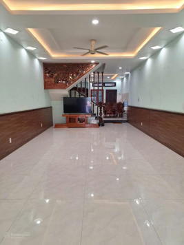 CHO THUÊ NHÀNGUYÊN CĂN TÔ KÍ TRUNG MỸ TÂY - QUẬN 12 Diện tích: 520 1 trệt, 3 tầng 4 phòng ngủ