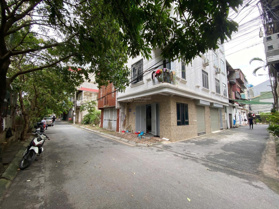 Bán lô đất liền kề DT71m2, MT5,4m, gần mặt đường 70 khu Cầu Bươu Kiến Hưng, SĐCC, giá 190tr/m có TL