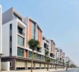 Quà Tết 2025- 10,6 tỷ mua Shophouse 70m2 Đại Lộ Hừng Đông Vin 3- đường 25m, nối thông ra đường 5A