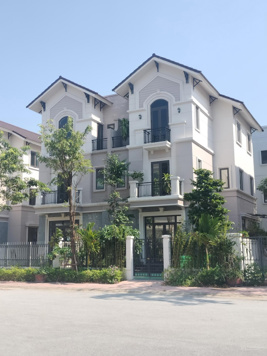 BÁN CĂN GÓC ,BIỆT THỰ 135 m2 .SÁT CHỢ VẢI NINH HIỆP