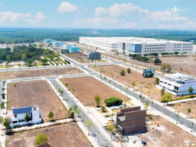 Bán 100m2 ngay cổng chính KĐT Cát Tường Phú Hưng đường 16m. Chỉ 11,5 triệu/m2. Sổ hồng riêng