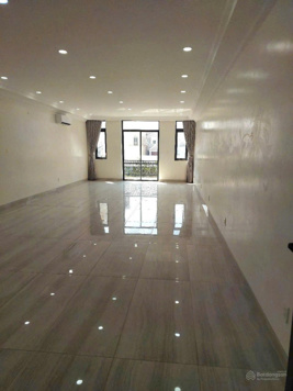 Cho thuê VP 180m2, gần Trần Não, có 2 Phòng rộng, thang máy, P. AK Q.2