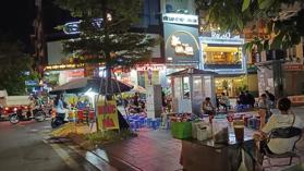 Cho thuê mặt bằng kinh doanh tại tuyến phố ẩm thực đi bộ Nguyễn Văn Tuyết, Đống Đa