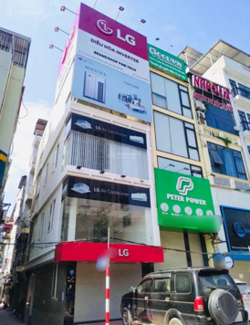 Cho thuê nhà phố Võ Chí Công, Tây Hồ, gara ô tô, 120m2x4T, 20tr/th, tầng 1 và 2 thì 15tr/th