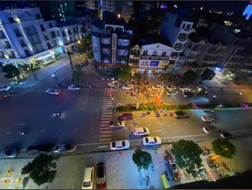 Bán lỗ nhà phố VIP trục Đại Lộ Hòa Bình view toàn thành phố Móng Cái giá 10 tỷ. Call: 0366 013 666