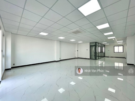 Trục Chính - Đinh Thị Thi - Hoàn thiện cao cấp - 7x21m (5 tầng), ngăn sẵn vách kính, giá 60 triệu