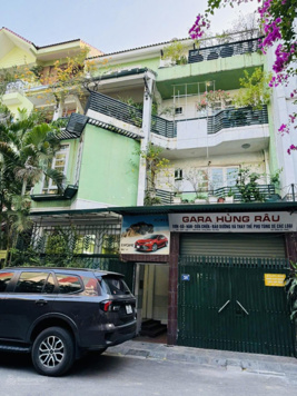 Chính chủ cho thuê nhà ngõ 161 nhà 26 Bát Khối, Long Biên, DT 380m2 4T - MT9m giá 20tr/th