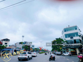 Hợp lý nhất - Cực hiếm bán lô đất mặt đường Hồ Sen - Lô góc 3 thoáng, vị trí đẹp - Mặt tiền 15m