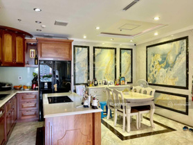 Bán gấp căn hộ 4PN - 139.8 m2 - giá 16.5 tỷ - Vinhome Central Park, giá tốt Liên hệ 0933 333 133