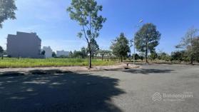 Bán đất nền sổ hồng chính chủ, giá chỉ từ 13 triệu/m2, vị trí đẹp, khu dân cư đông đúc