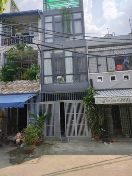 Nhà sẵn nội thất hẻm xe tải 7M gần Khánh Hội - 4x12M 3PN 3WC