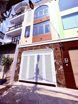 BÁN GẤP NHÀ 4 tầng HẺM XE HƠI TRƯỜNG CHINH GẦN KHU BÀU CÁT- NGANG KHỦNG 4m7 chỉ hơn 7 Tỷ TL