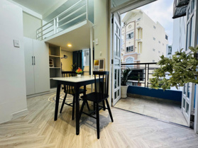 Khai trương căn hộ duplex mới 100% full NT ngập tràn ánh sáng gác cao 1,6m ngay UEF