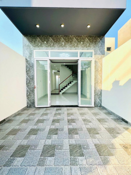 Bán Nhà mới 100%, 3PN, 4WC, đường 9m, KDC Đ. Long Thuận, Quận 9