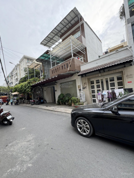 Ngợp ngân hàng giảm mạnh còn 13.1 tỷ Tl DT 8x15m trệt lầu Cn 120m2 Dương quảng Hàm p5 gv hẻm 8m