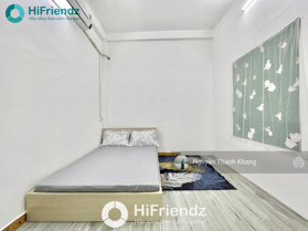 Cho thuê căn hộ 2PN bancol 1 phòng khách, 6 người 4 xe, rộng 60m2, gần vòng xoay Lê Đại Hành