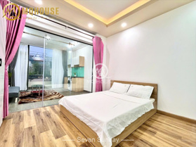 Cho thuê căn hộ CCMN 50m2 1 phòng ngủ full NT cao cấp có ban công trung tâm Quận 1