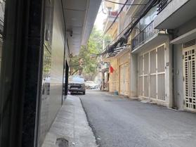 Bán nhà riêng tại Ngõ 143 Đường Nguyễn Chính, 50m x 5T MT3,9m, thông ra khu Ao Sào, giá 6,4 tỷ.