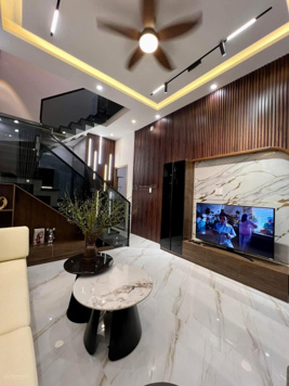 Bán nhà 2 tầng 2 mê 2 mặt kiệt Biện Biên Phủ. Nhà mới. Full nội thất