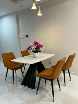 Chính chủ cho thuê căn hộ Opal Skyline 2PN, 2WC, 65m2, 7tr view hồ bơi full nội thất 0985 807 826 Vy