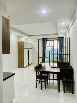 Cho thuê căn hộ Opal Skyline 1PN, 1WC, 50m2 full nội thất giá 5tr/th bao phí QL, LH: 0985 807 826 Vy