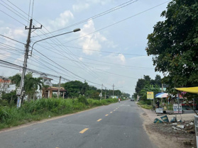 Bán sỉ & lẻ 6 nền đất 5*60m. Mặt tiền liên huyện. Giá 450 triệu