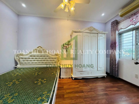 Cho thuê biệt thự Phúc Lộc Viên 4 phòng ngủ full nội thất hiện đại - Toàn Huy Hoàng