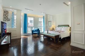 Bán khách sạn cầu gỗ - Hoàn Kiếm, diện tích 110m2 x 7 tầng, mặt tiền 6m, doanh thu 1 tỷ/ 1 tháng