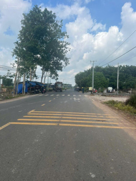 Bán 205m2 khu phố 5, Phường Minh Hưng, Thị xã Chơn Thành. Hướng Nam, đường ĐH15 đường 32m.