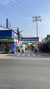Giảm 200tr bán trước tết al (giá mới: 3 tỷ 200 triệu). Nền rất đẹp, mặt tiền đường làng hoa kiểng