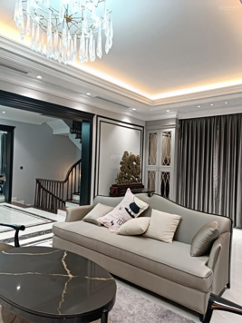 Cho thuê gấp BT Hoa Lan 250m2 có sông, có hầm, gần trường BIS full nội thất mới giá 40 triệu/tháng