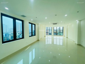 Cho thuê nhà Tôn Thất Thuyết - Nguyễn Hoàng DT 80m2x7T để 2 ôtô trong nhà - thông sàn, thang máy