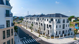 Bán shophouse 5 tầng đối diện 12 tòa chung cư Vin đang xây dựng, khả năng x2, x3 trong chu kỳ này