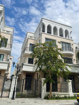 Chính chủ bán cắt lỗ gấp biệt thự Cọ Xanh mua 2022 giá 17 tỷ. Nhưng giờ cần tiền bán 14.3tỷ S 120m2