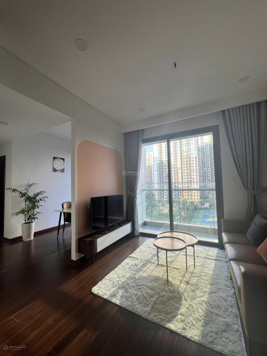 Chính chủ cần bán căn góc 2PN + full nội thất view công viên Masteri!