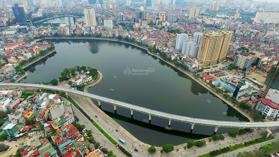 CHO THUÊ NHÀ 4T TẠI MẶT HỒ HOÀNG CẦU MAI ANH TUẤN DT 70m MT 4M KD SẦM UẤT 28tr/th