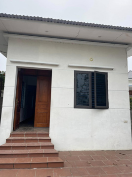 Đất Vân Hoà sẵn nhà mới xây mà giá chỉ có 1,199tỷ thôi ạ, chỉ riêng đất cũng không có giá này đâu ạ