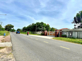 Bán đường nhựa DT758 (5 x 60 = 304m2), gần công ty xí nghiệp, chợ búa tấp nập, giá 430 triệu