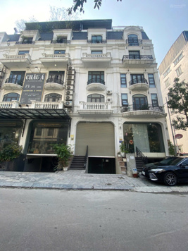 Cho thuê liền kề Tôn Thất Thuyết, Cầu Giấy. DT 120m2, 6 nổi, 1 hầm. Thông sàn, thang máy. 70 tr/th