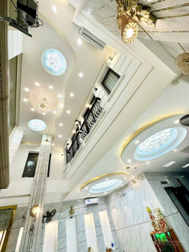 Bán tòa căn hộ đẹp lộng lẫy tại Nha Trang sát bên chung cư Mường Thanh Viễn Triều