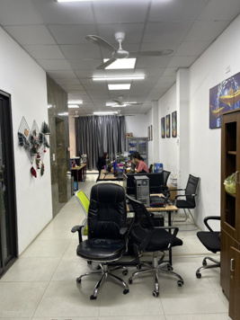 Cho thuê nhà liền kề Tôn Thất Thuyết, Cầu Giấy. DT 110m2 7 tầng, 1 hầm. Thang máy, ĐH. Giá 65 triệu