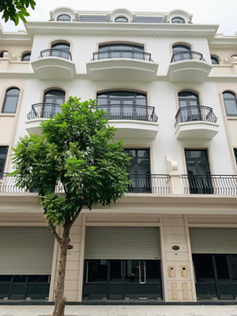 Bán LK Sao Biển 67,5m2 xây 5 tầng, giá 8,x tỷ, gần chung cư - Vinhomes Ocean Park 2