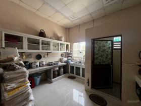 Lựa chọn nhà để ở và cần làm kho chứa trên đoạn đường Cử Trị - tập trung tuyến hàng, gần chợ CĐ